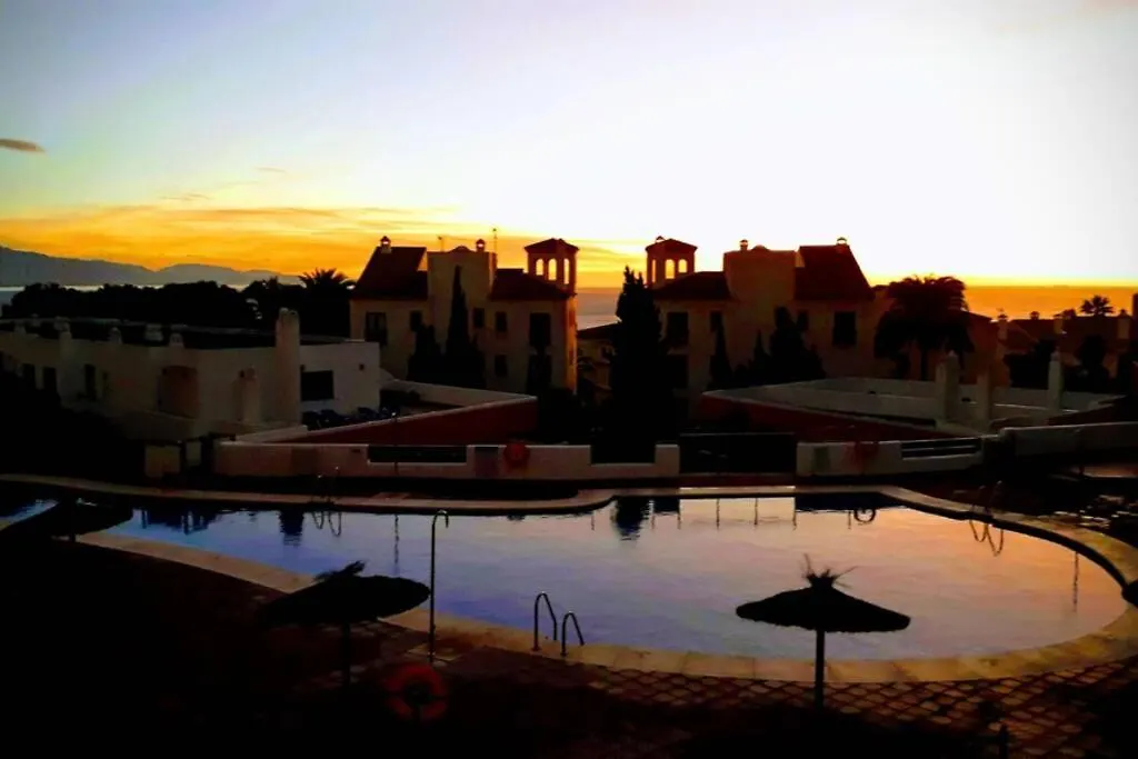 Beautiful Apartment In Duquesa Suites And Gardens Castillo de Sabinillas